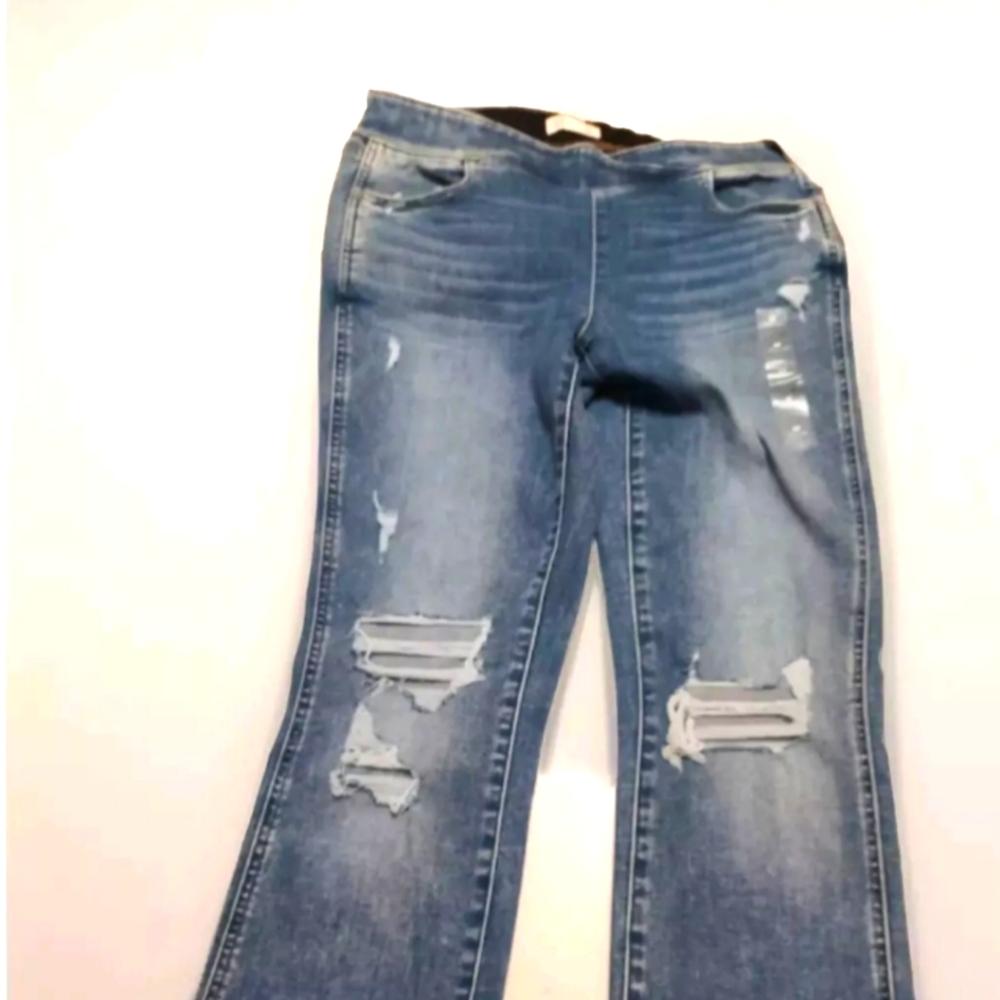 Maurices jeans size medium boot cut/ flat front